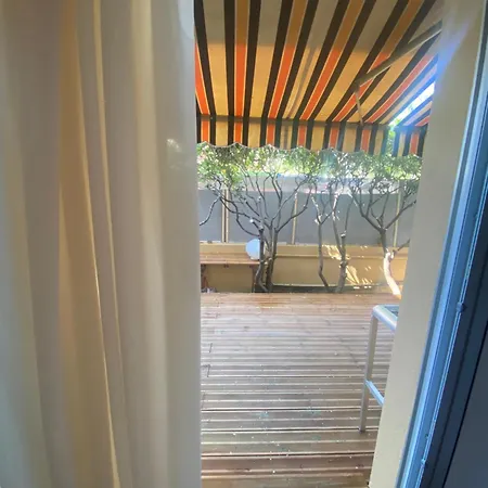 Apartment T4 - Proche Monaco A 250m De La - 3 Lits Doubles -6 Personnes *